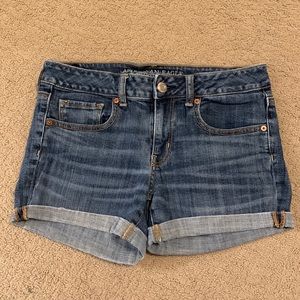 AE mid rise jean short